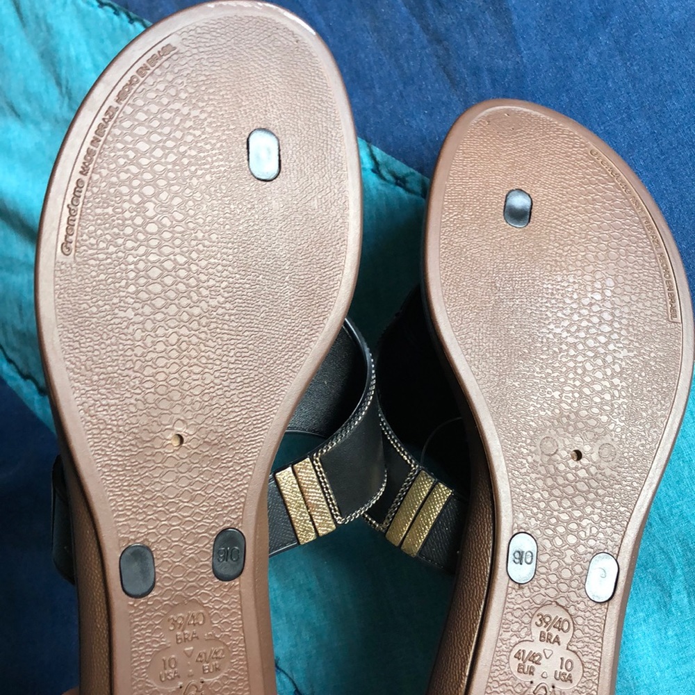 Flip flops - Picture 3 of 3